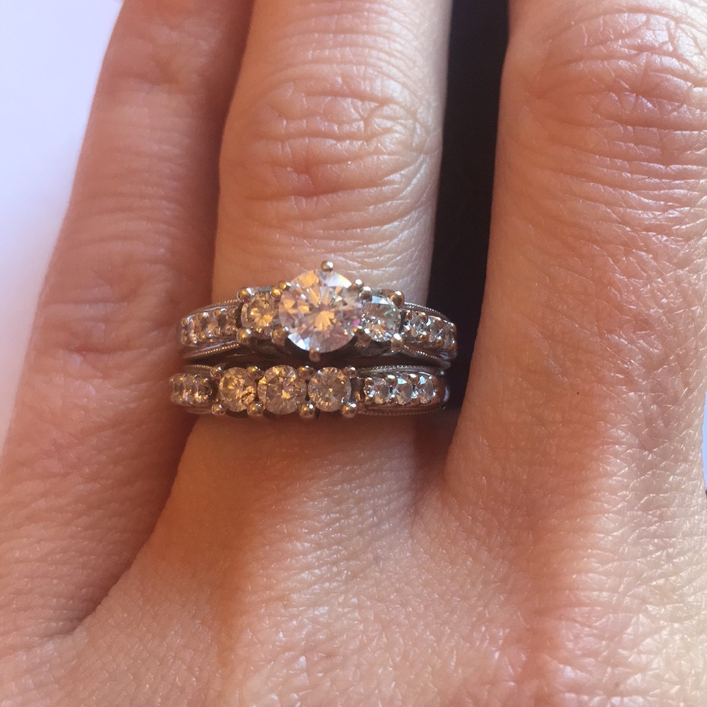 Diamond bridal set - Picture 3 of 8